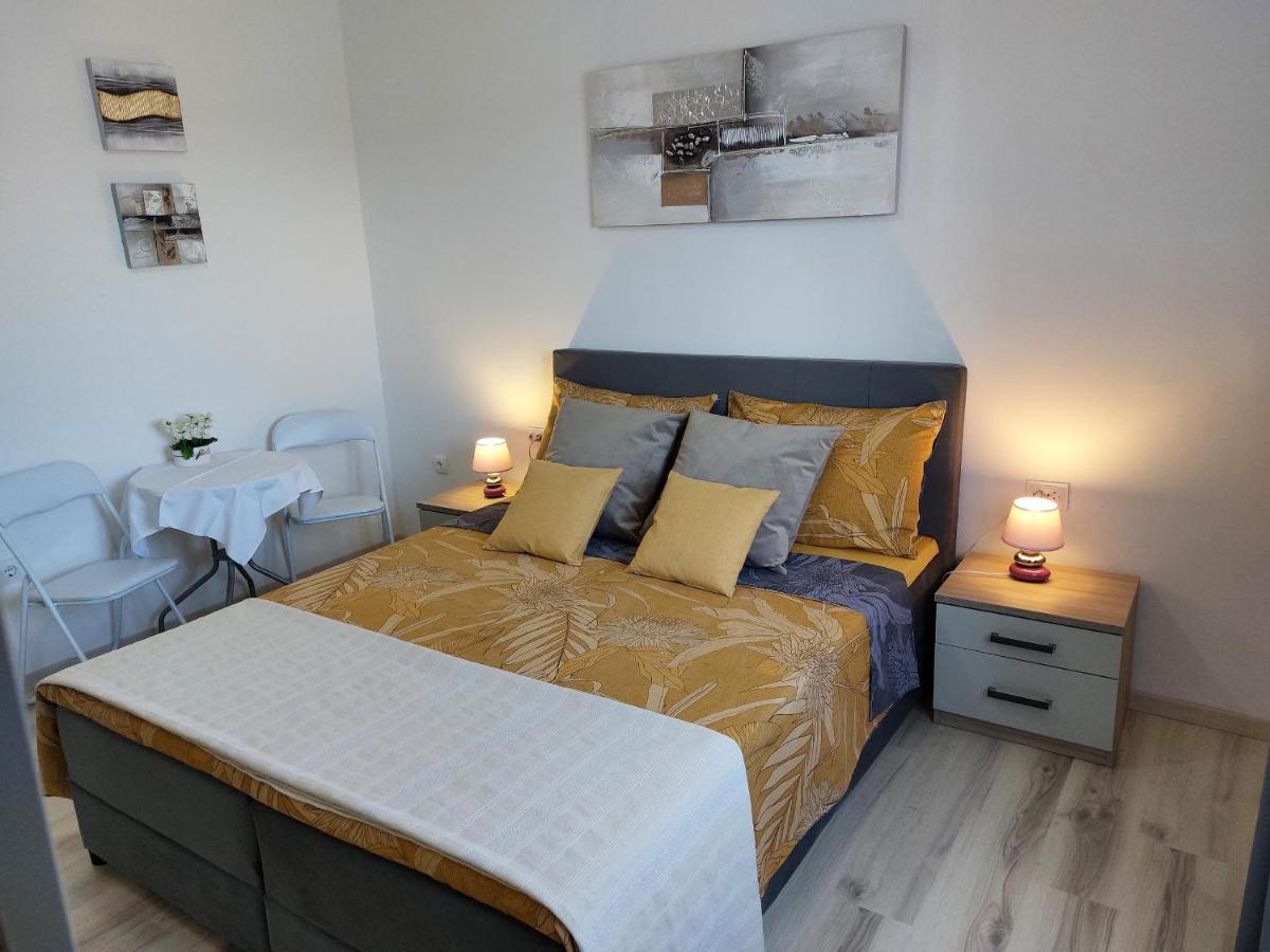 Room Violeta Rovinj Exterior photo